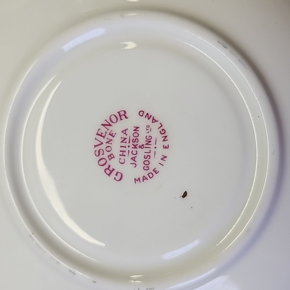 Vintage Grosvenor Bone China Floral Tea Cup and Saucer England - Picture 6 of 6